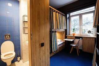 Хостел Hostel 2028 Калининград Кровать в 4-местном общем женском номере-7