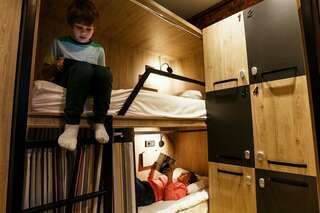 Хостел Hostel 2028 Калининград Общий 6-местный номер для мужчин и женщин-3